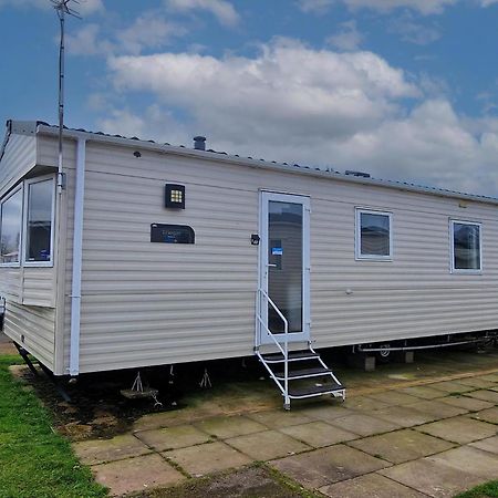 8 Berth Caravan For Hire At Manor Park Near To A Great Beach Ref 23041C Hunstanton Extérieur photo