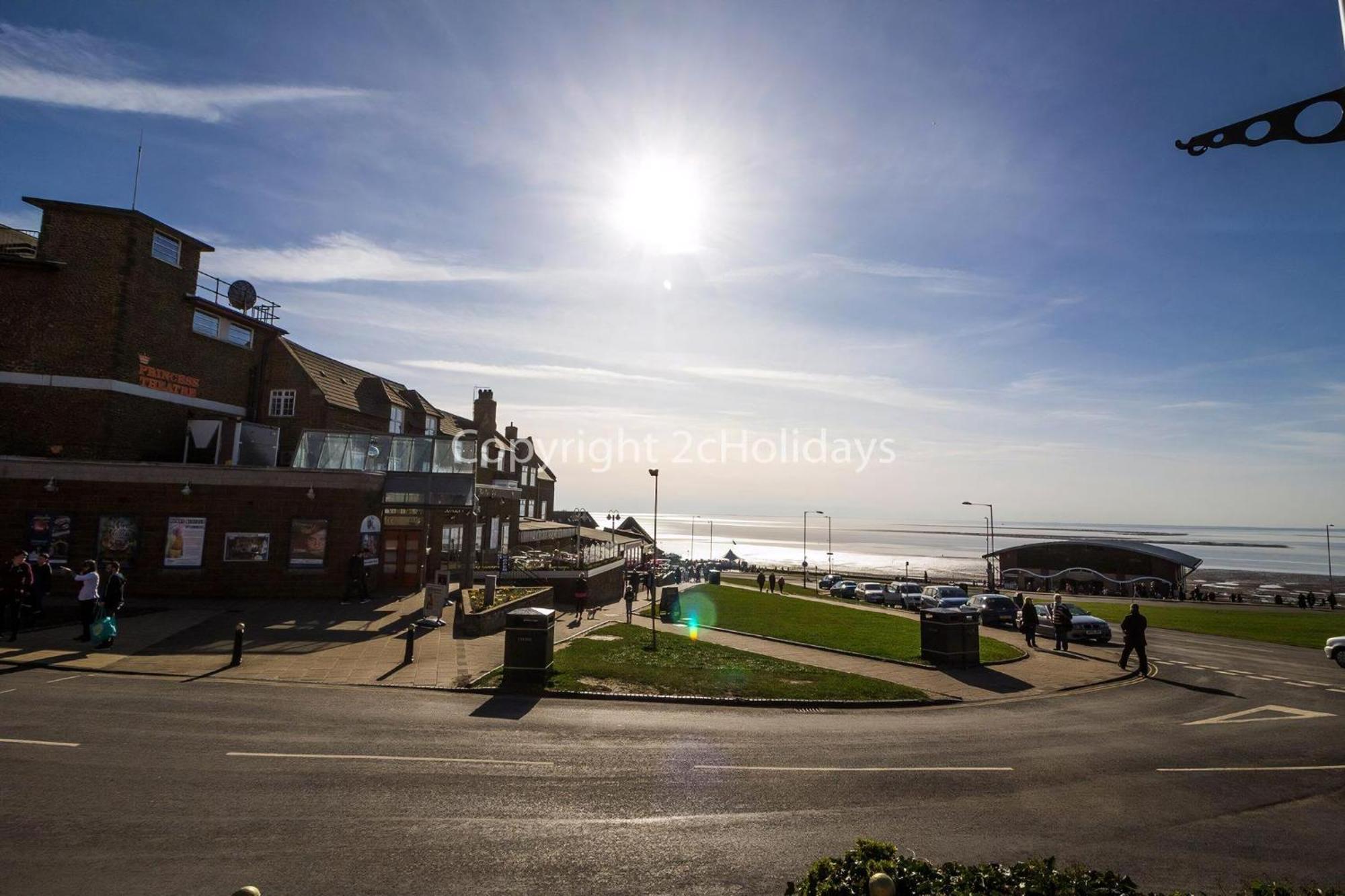 8 Berth Caravan For Hire At Manor Park Near To A Great Beach Ref 23041C Hunstanton Extérieur photo