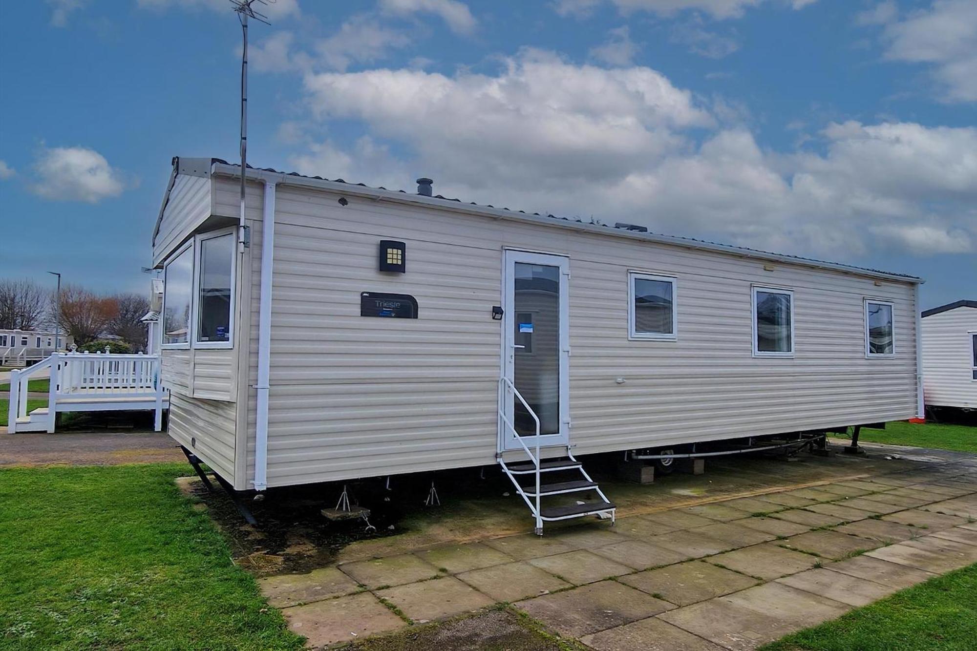 8 Berth Caravan For Hire At Manor Park Near To A Great Beach Ref 23041C Hunstanton Extérieur photo